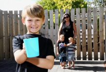 Giving back with lemonade